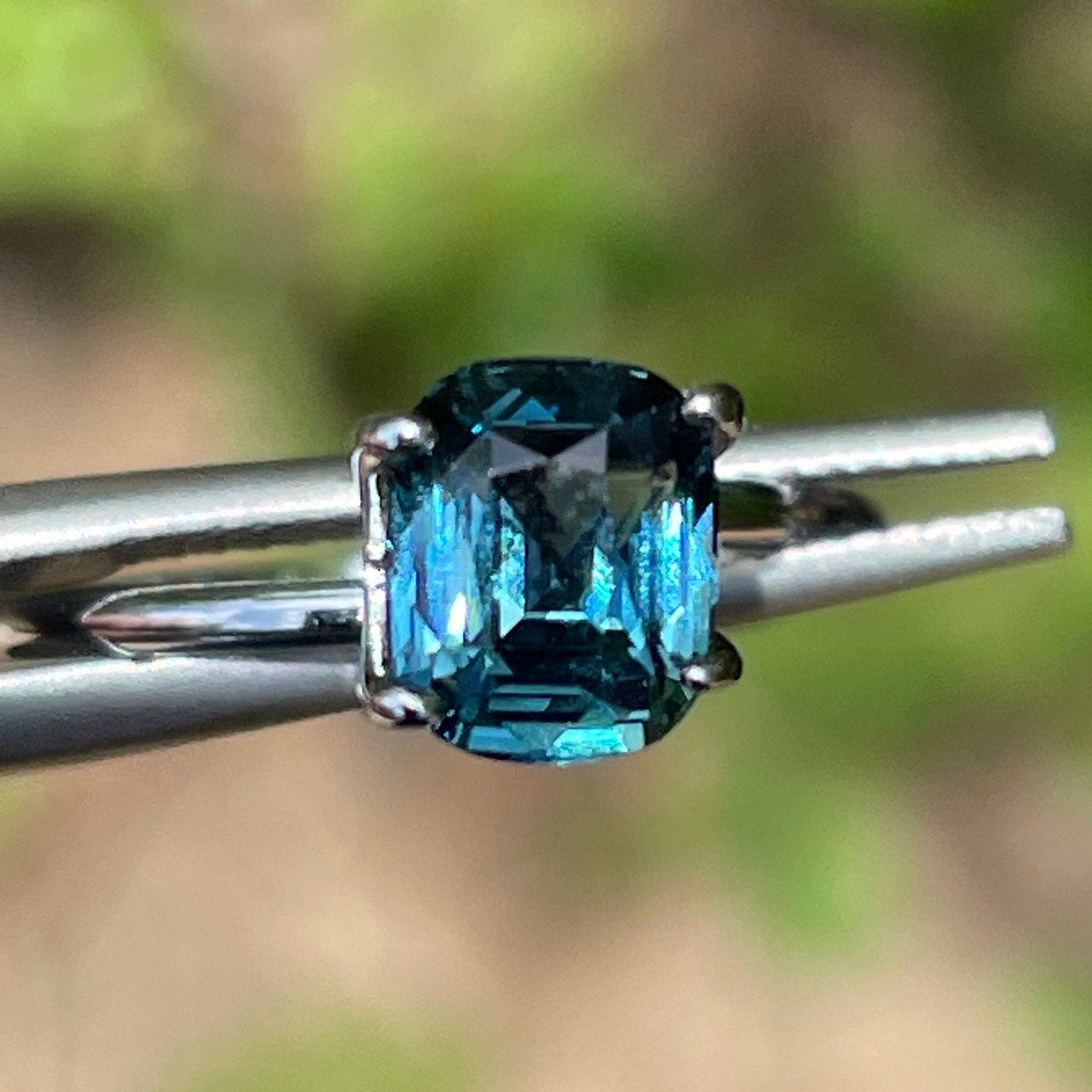 Teal Sapphire  1.54 Ct