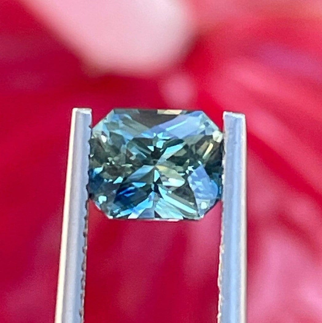 Teal Sapphire 1.25 Ct