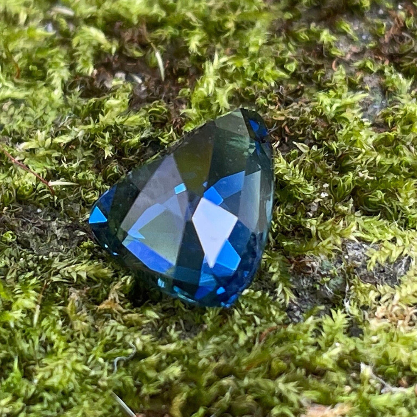 Blue Sapphire  3.55 Ct