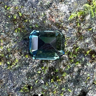 Teal Sapphire  1.12 Ct