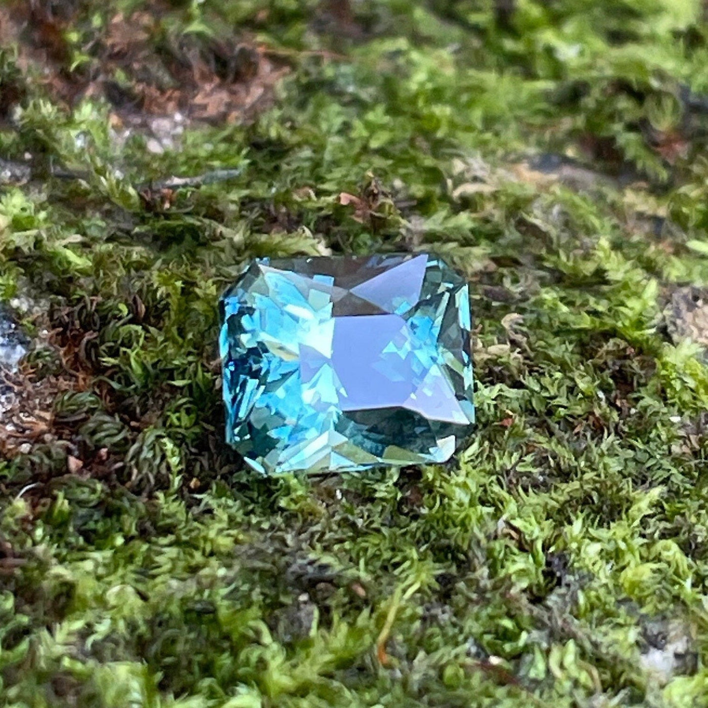 Teal Sapphire l 2.05 Ct l Radiant l 6.9x5.9x4.8mm l Madagascar  l Sapphire Engagement Ring l Natural Sapphires