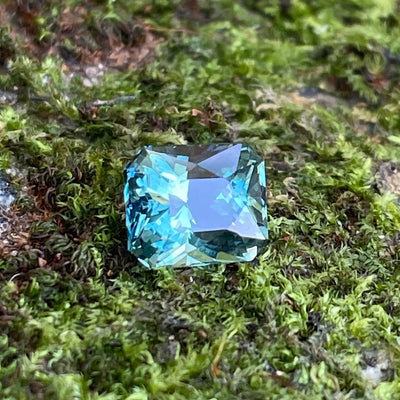 Teal Sapphire l 2.05 Ct l Radiant l 6.9x5.9x4.8mm l Madagascar  l Sapphire Engagement Ring l Natural Sapphires