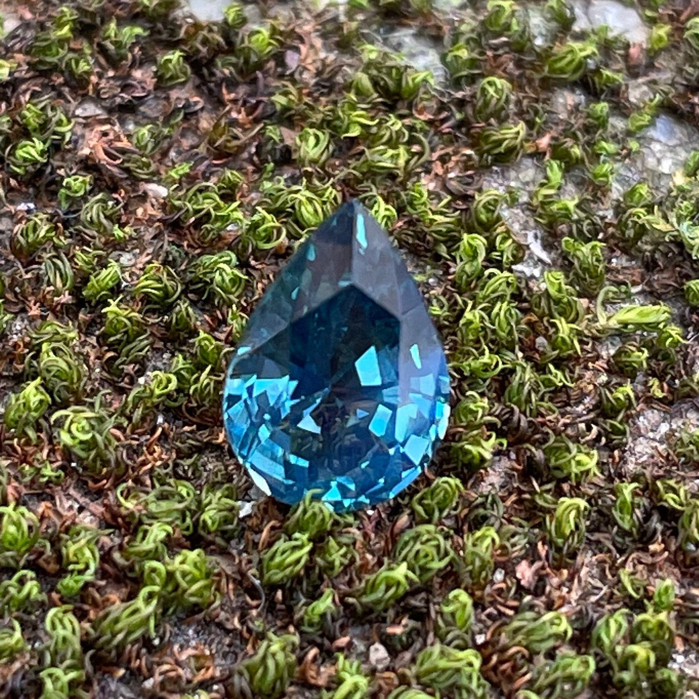 Teal Sapphire 1.35 Ct