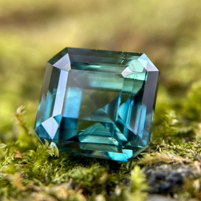 Teal Sapphire  2.04 Ct