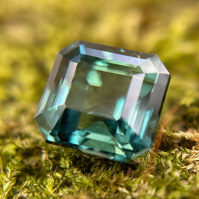 Teal Sapphire  2.04 Ct