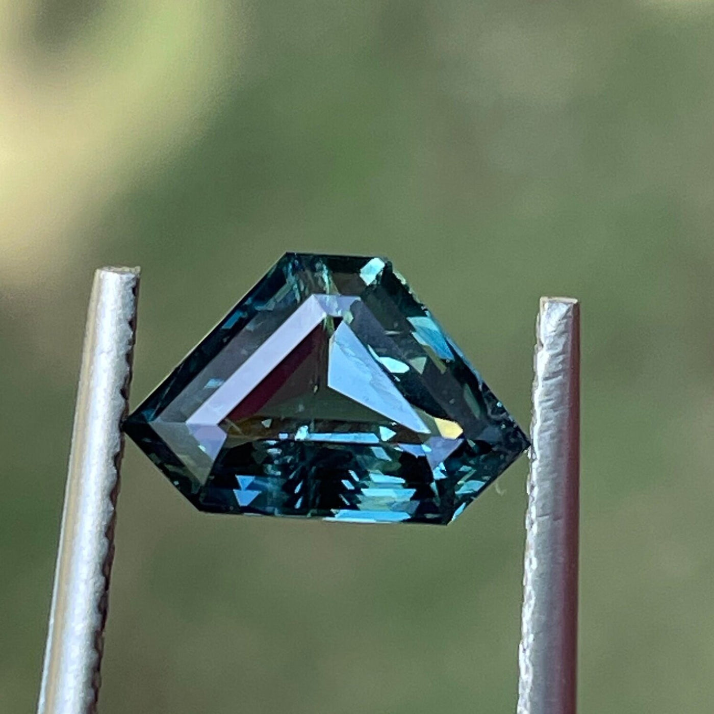 Teal Sapphire l 1.59 Ct l Trillion l 9.4x6x3.6mm l Madagascar l Eye Clean l Sapphire Engagement Ring l Natural Sapphires