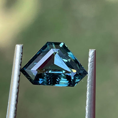 Teal Sapphire l 1.59 Ct l Trillion l 9.4x6x3.6mm l Madagascar l Eye Clean l Sapphire Engagement Ring l Natural Sapphires