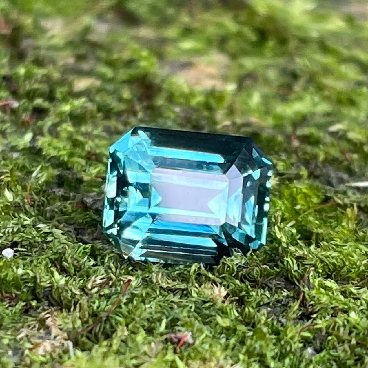 Teal Sapphire l 3.23 Ct l Emerald l 8.8x6.6x5.1 l Madagascar l Loupe Clean l Sapphire Engagement Ring l Natural Sapphires