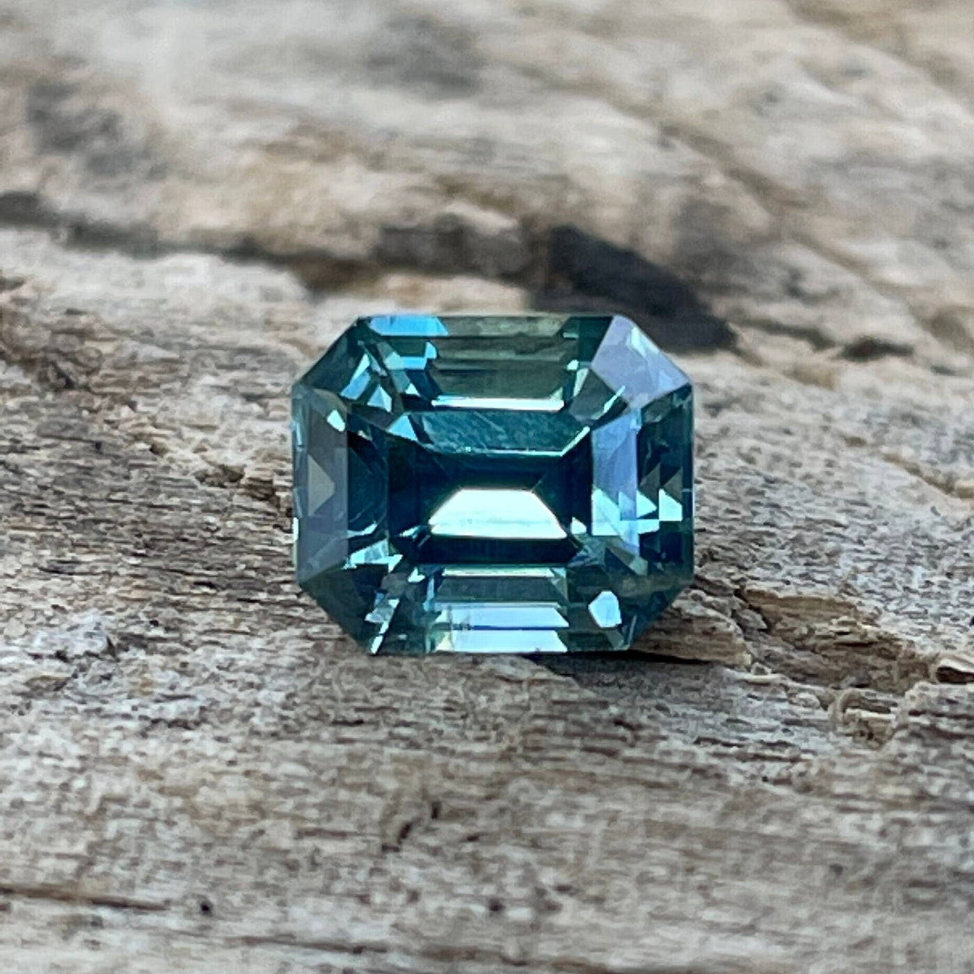 Teal Sapphire  1.05 Ct