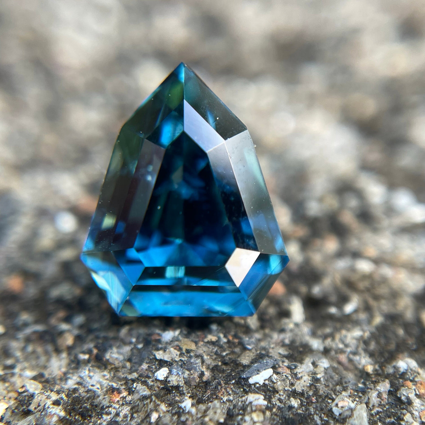 Teal Sapphire   3.56 Ct