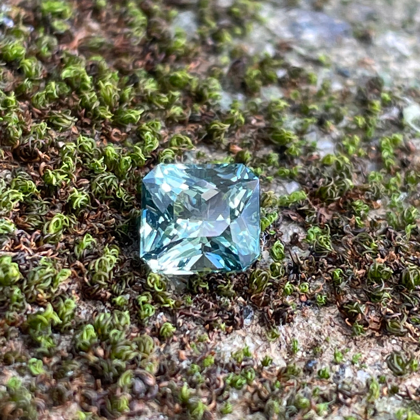 Teal Sapphire  1.10 Ct