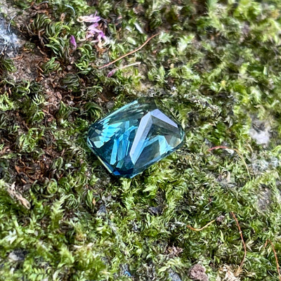 Teal Sapphire   1.55 Ct