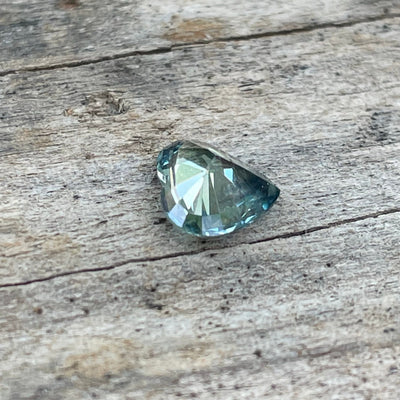 Green Sapphire 0.88 Ct