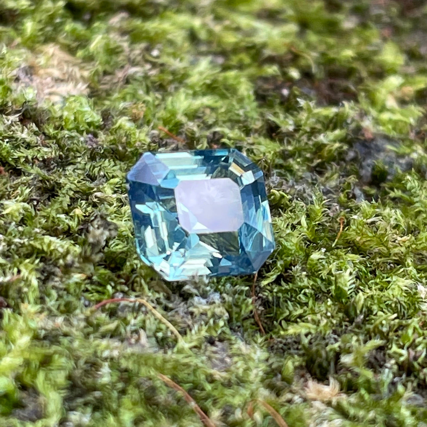 Teal Sapphire  1.25 Ct