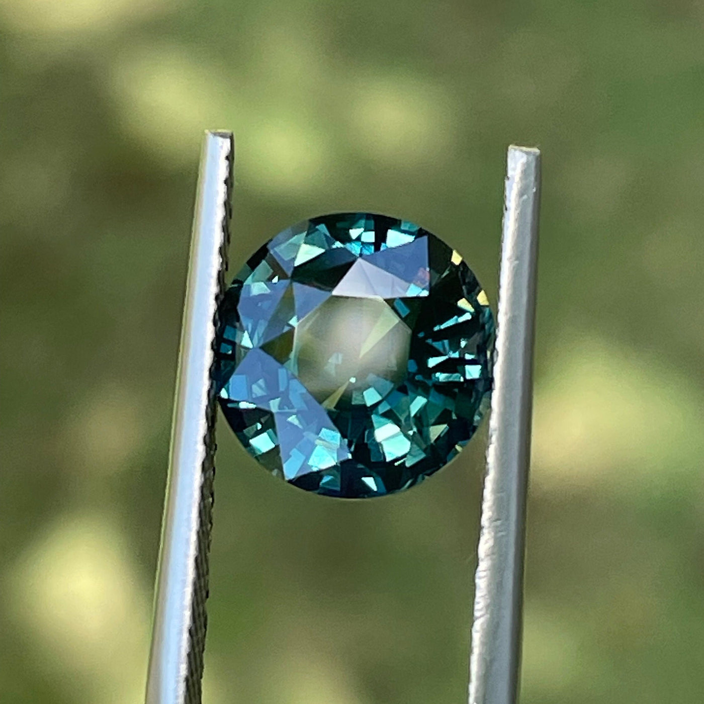 Teal Sapphire  3.52 Ct