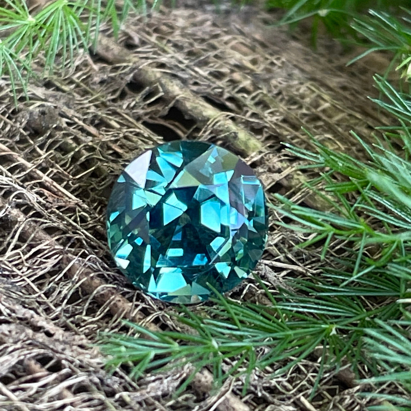 Teal Sapphire  2.60 Ct