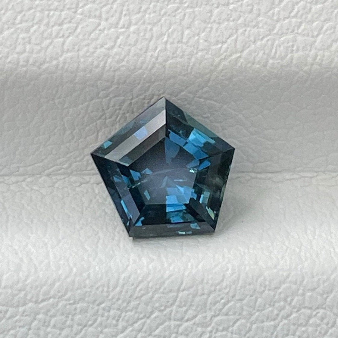 Teal Sapphire  1.58 Ct