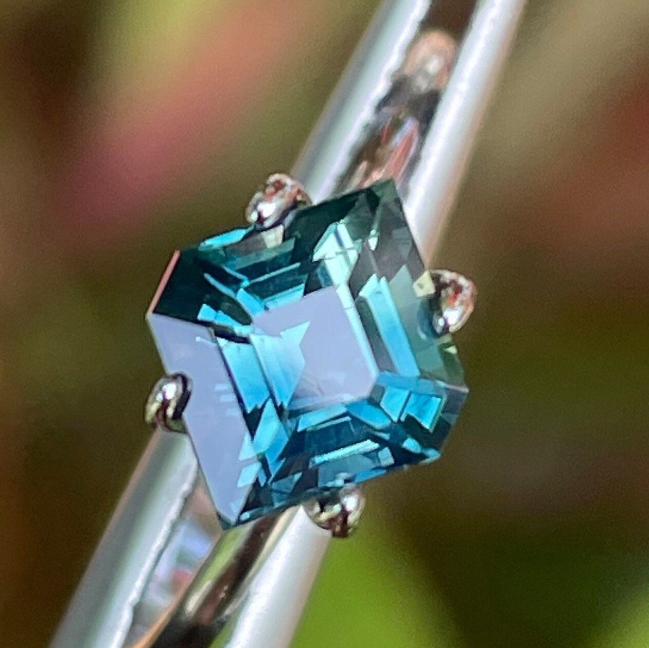 Teal Sapphire  1.53 Ct