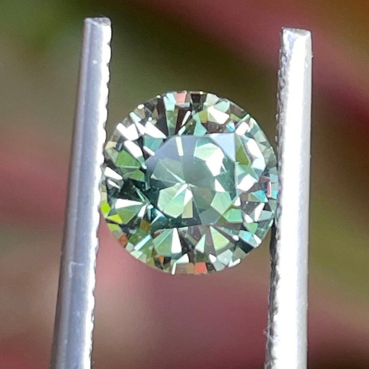 Green Sapphire  1.9 Ct