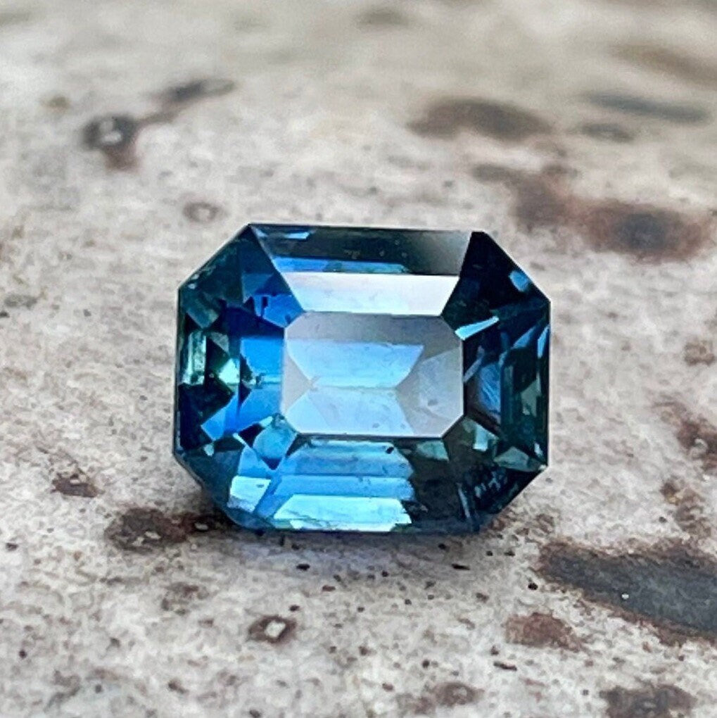 Teal Sapphire  1.10 Ct