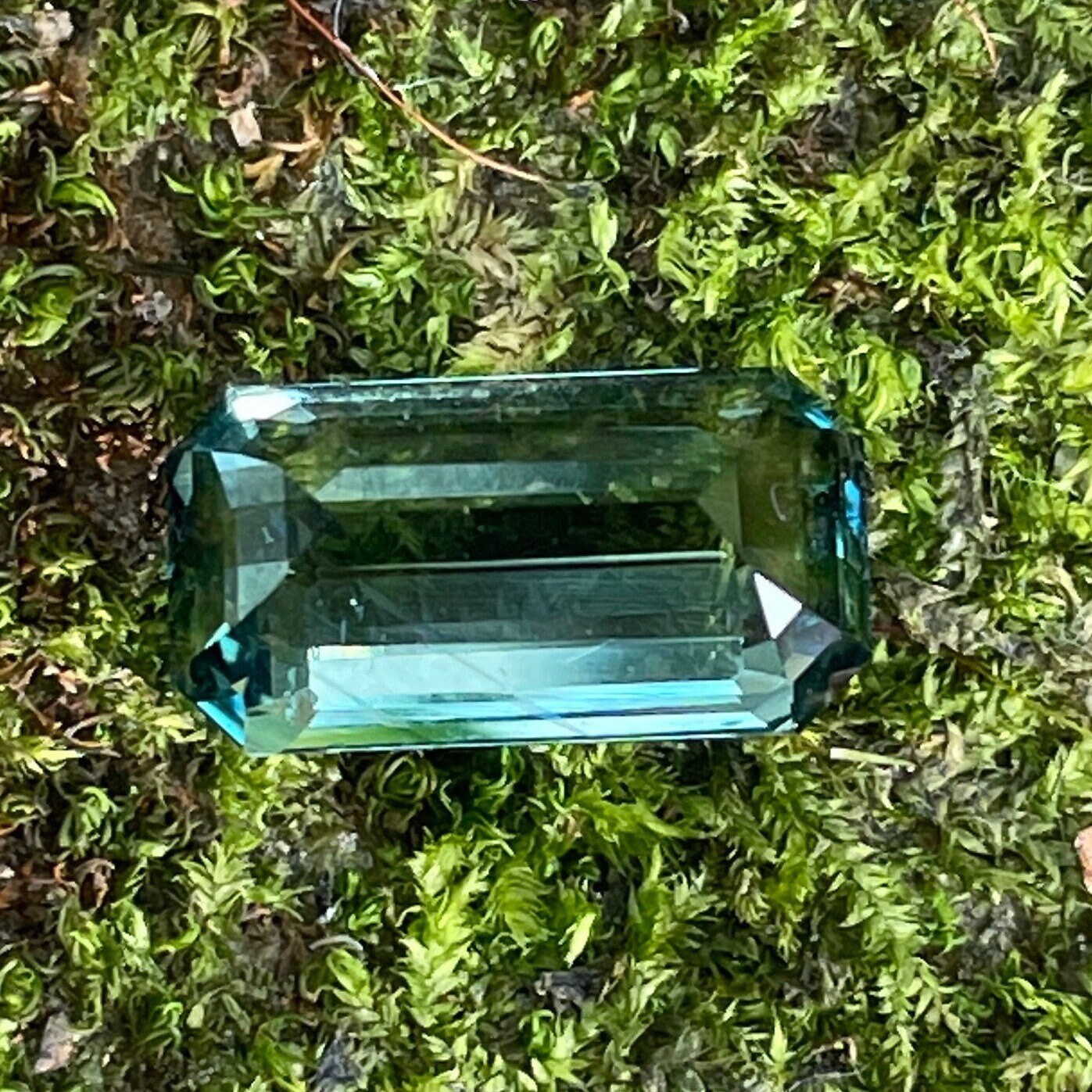 Green Sapphire  3.13 Ct