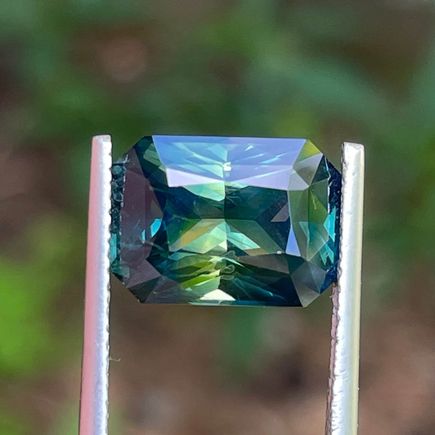 Parti Sapphire  6.05 Ct