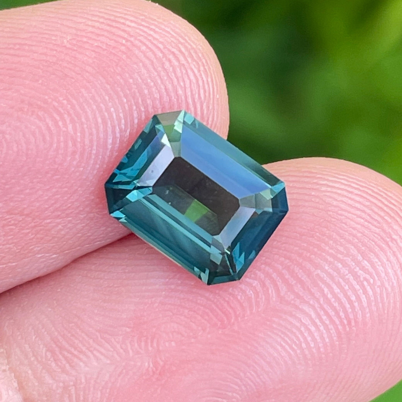 Teal Sapphire  3.05 Ct