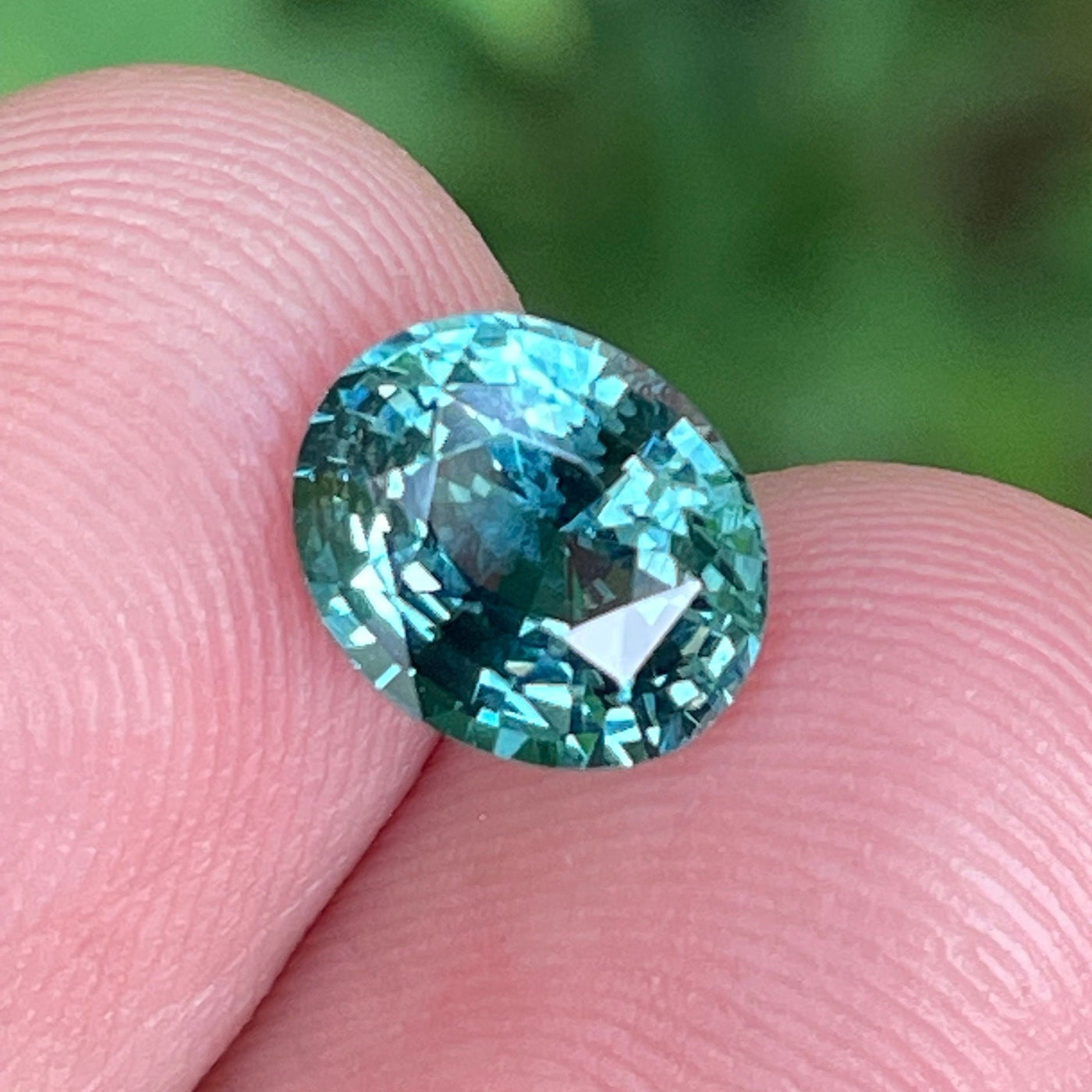 Green Sapphire 2.5 Ct