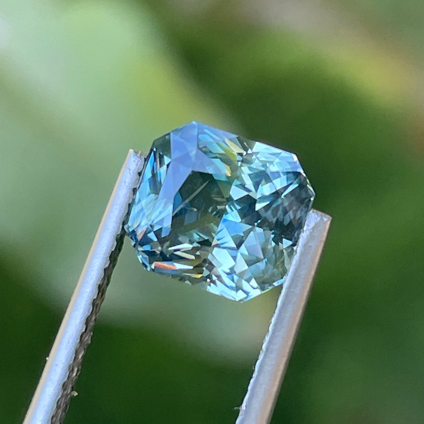 Teal Sapphire  2.50 Ct