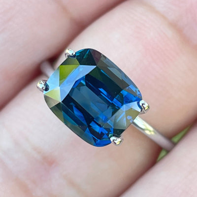 Blue Sapphire 4.03 Ct