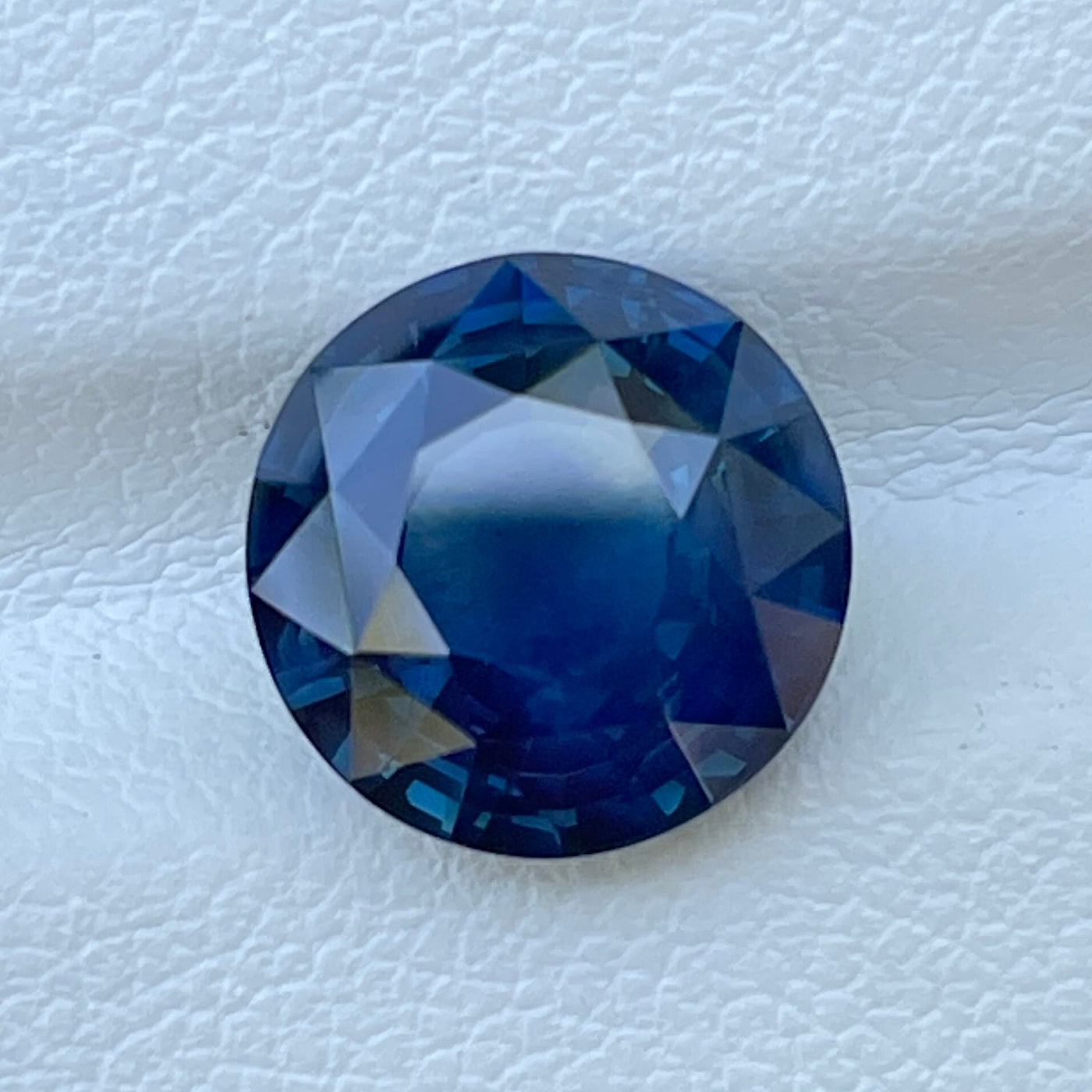 Deep Blue Sapphire 4.02 Ct