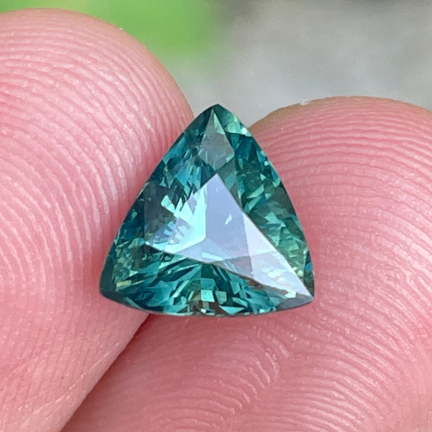 Green Sapphire 2.5 Ct
