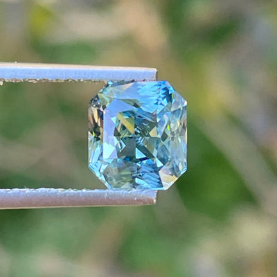 Teal Sapphire  2.50 Ct