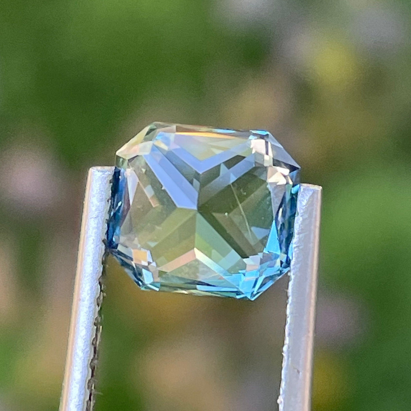 Teal Sapphire  2.50 Ct