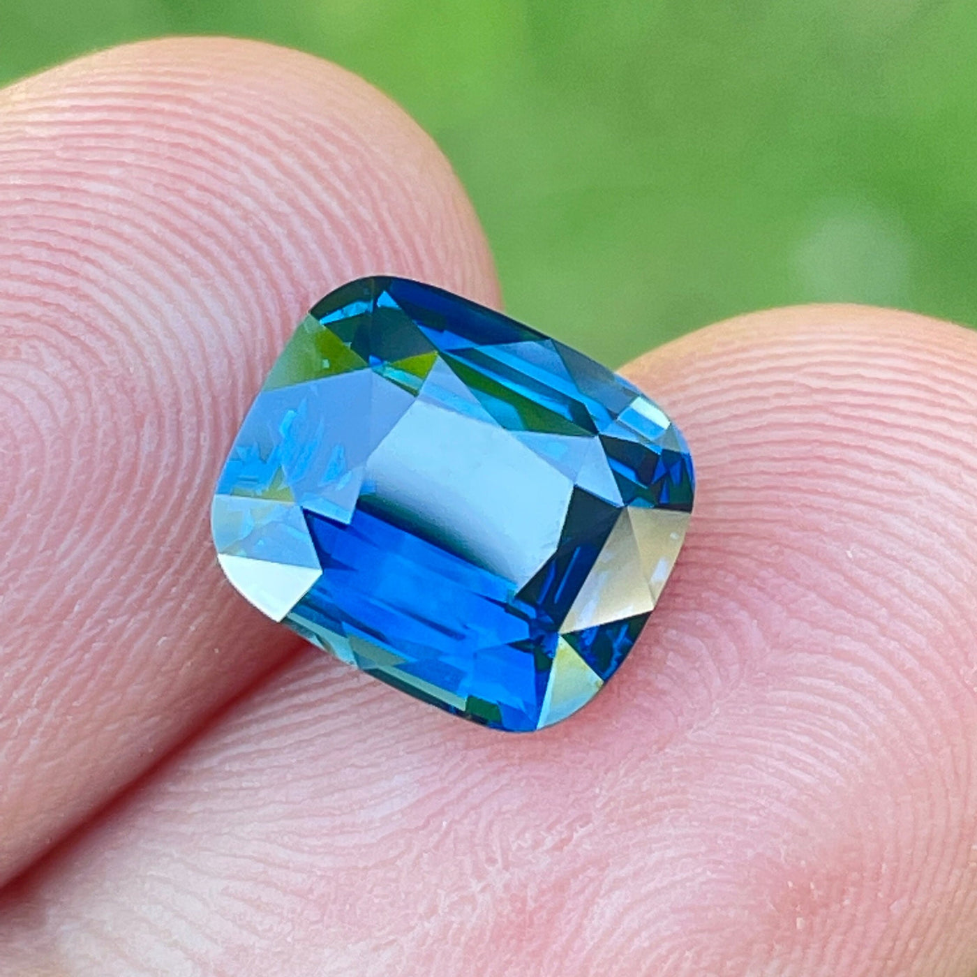 Blue Sapphire 4.03 Ct