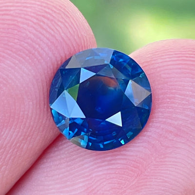 Deep Blue Sapphire 4.02 Ct