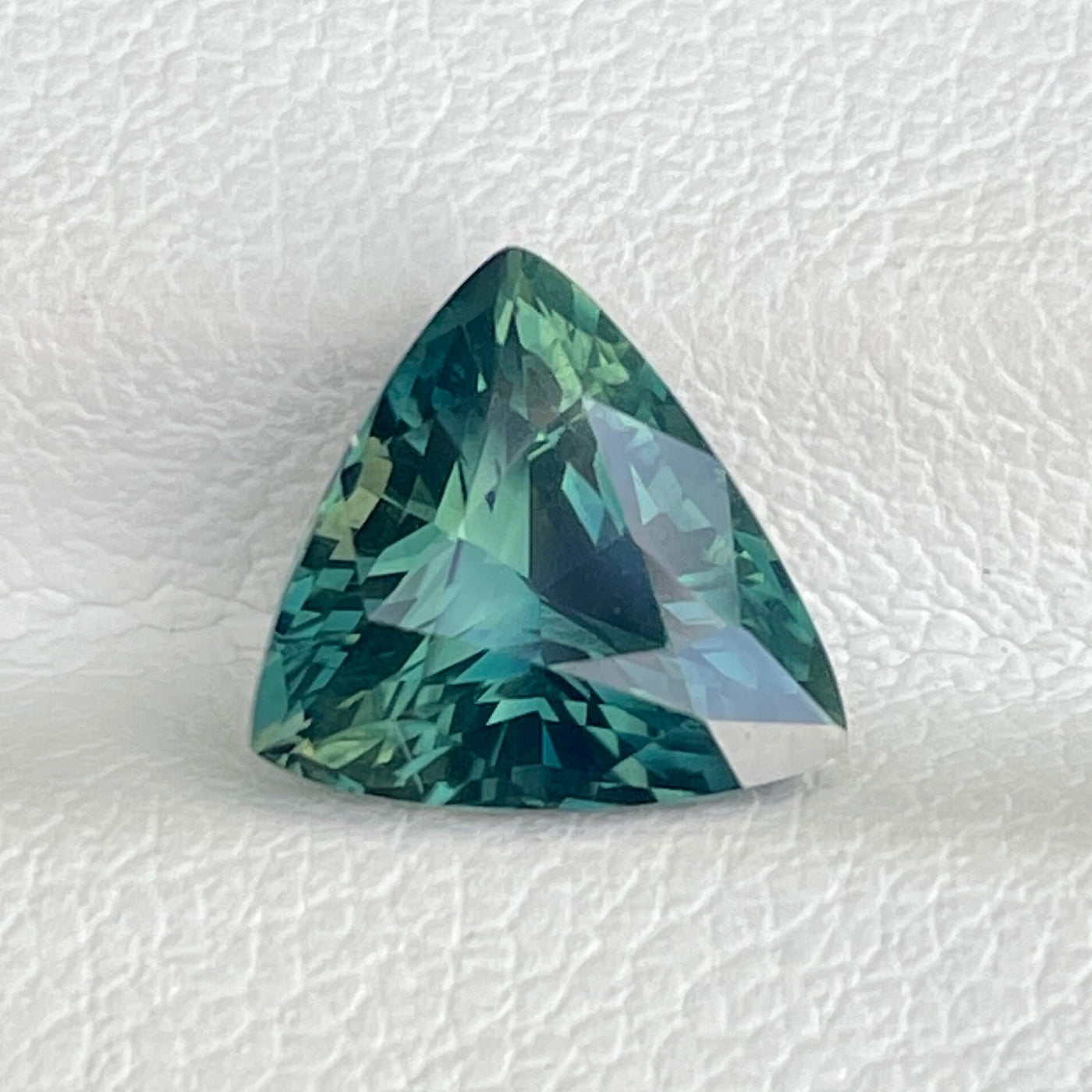 Green Sapphire 2.5 Ct