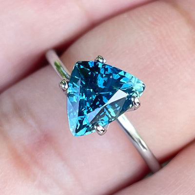Teal Sapphire l 2.08 Ct l 8.80x7.00x4.96mm l Trillion l Unheated l Madagascar l Fine Sapphire For Bespoke Engagement Ring l Engagement Ring